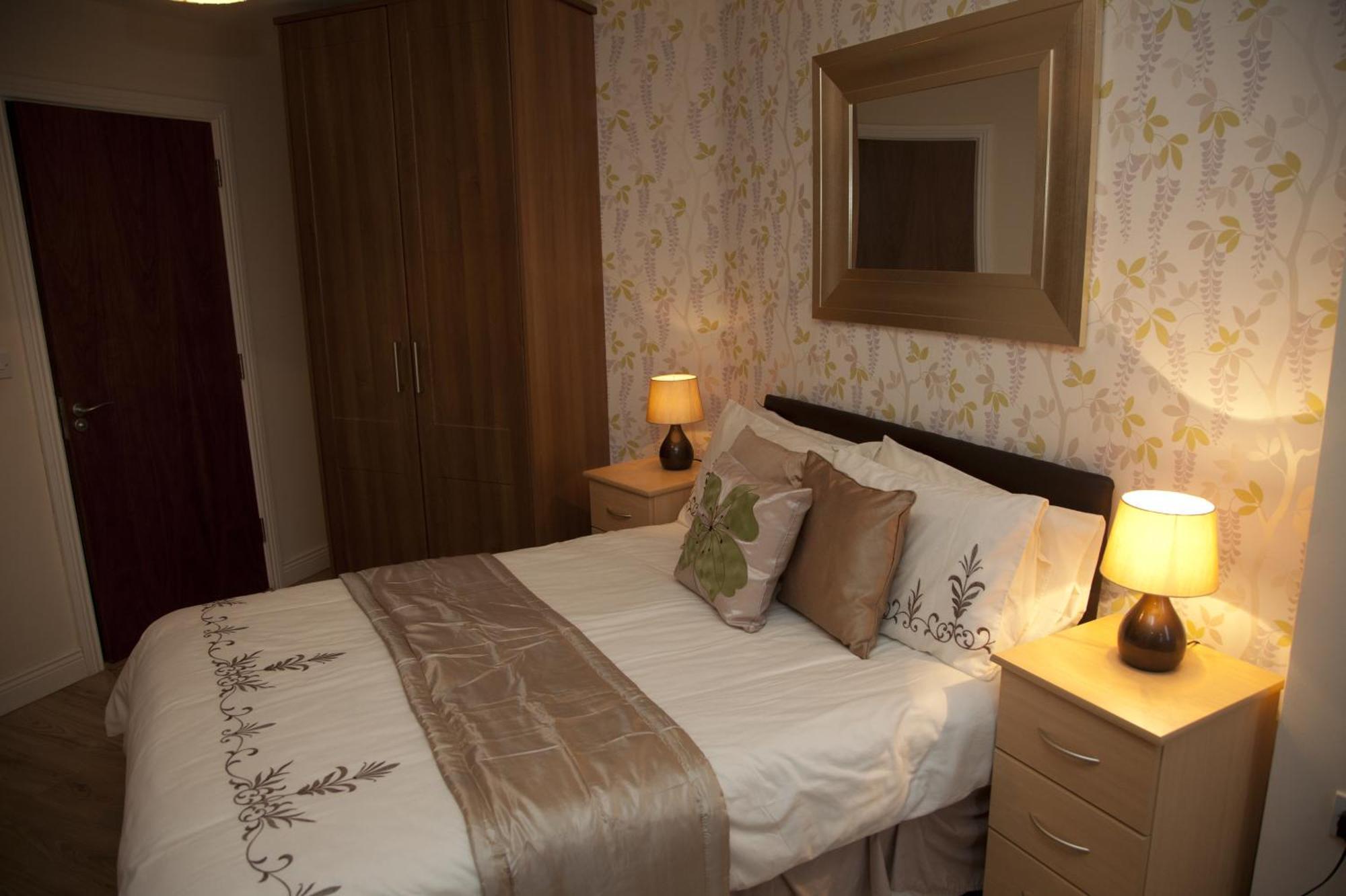 Arch House Apartments Атлон Екстер'єр фото